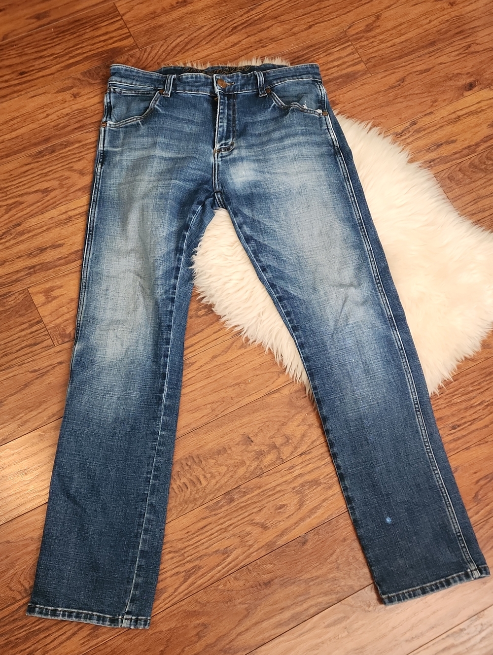 Wrangler Retro Straight Leg Broken In Womens Jeans